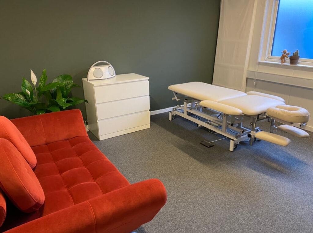 Indretning af kliniklokale ved Massage Studio i Randers