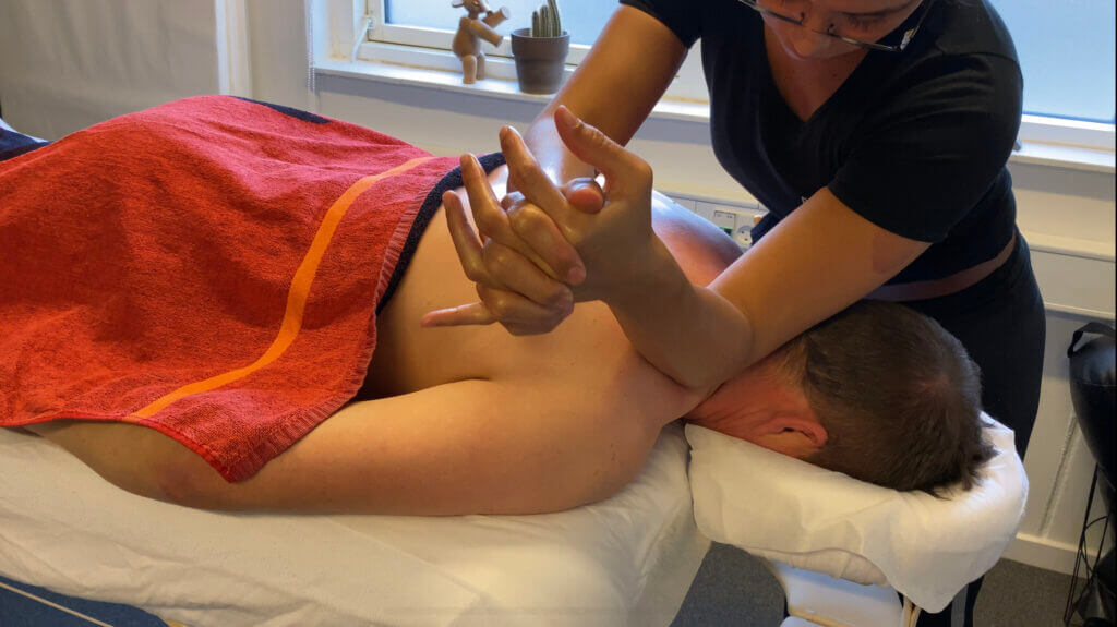 Fysiurgisk massage Randers - Karina Ilsø giver sportsmassage og fysiurgisk massage